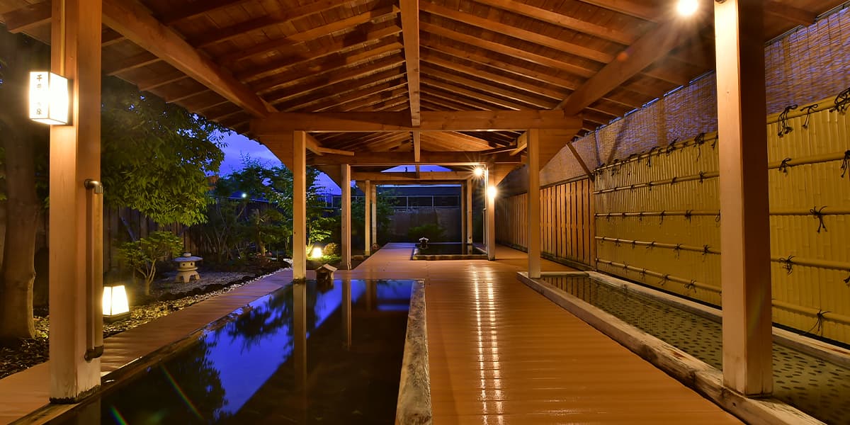 春雨の湯 露天風呂